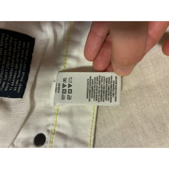 Lucky Brand Riley Shorts in White size 12/31 - Picture 7 of 8